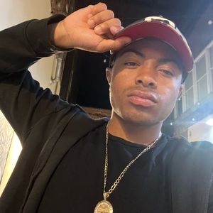 Meet your Posher, Jaron